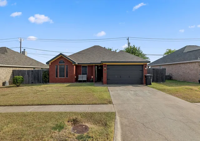 Photo 1 of Single family home for sale at 3301 Woodrow Dr, Killeen, TX 76549 | MLS# 2545982 | Listing updated on 2026-09-04