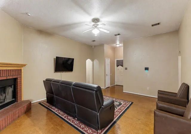 Photo 2 of Single family home for sale at 3301 Woodrow Dr, Killeen, TX 76549 | MLS# 2545982 | Listing updated on 2026-09-04