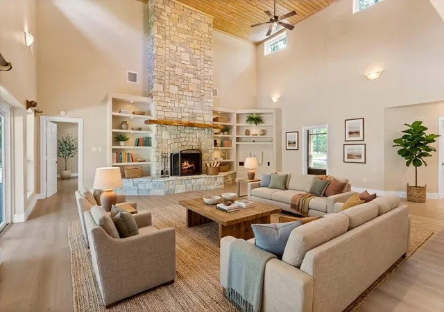 Photo 3 of Single family home for sale at 419 Vista Del Lago Dr, Huffman, TX 77336 | MLS# 5187572 | Listing updated on 2026-09-04