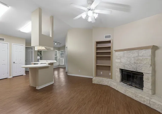 Photo 2 of Condo for sale at 6804 N Capital Of Texas Hwy #422, Austin, TX 78731 | MLS# 5346397 | Listing updated on 2026-09-03