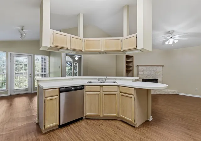 Photo 2 of Condo for sale at 6804 N Capital Of Texas Hwy #422, Austin, TX 78731 | MLS# 5346397 | Listing updated on 2026-09-03