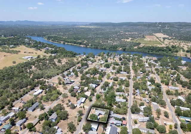 Single family home for sale at 916 Apache Dr, Burnet, TX 78611 | MLS# 1918766
