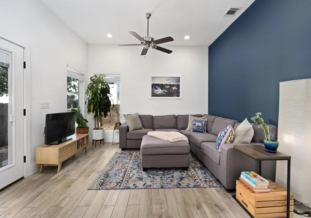 Photo 2 of Single family home for sale at 5502 Ave F #B, Austin, TX 78751 | MLS# 2698430 | Listing updated on 2026-09-06