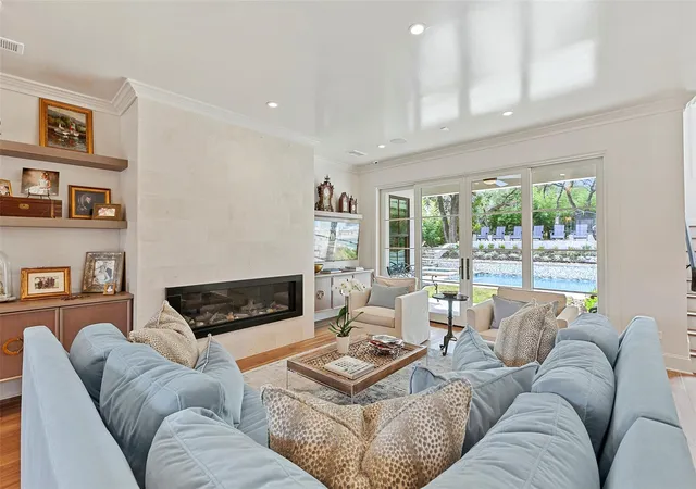 Photo 4 of Single family home for sale at 3604 Westlake Dr, Austin, TX 78746 | MLS# 5918134 | Listing updated on 2026-09-02