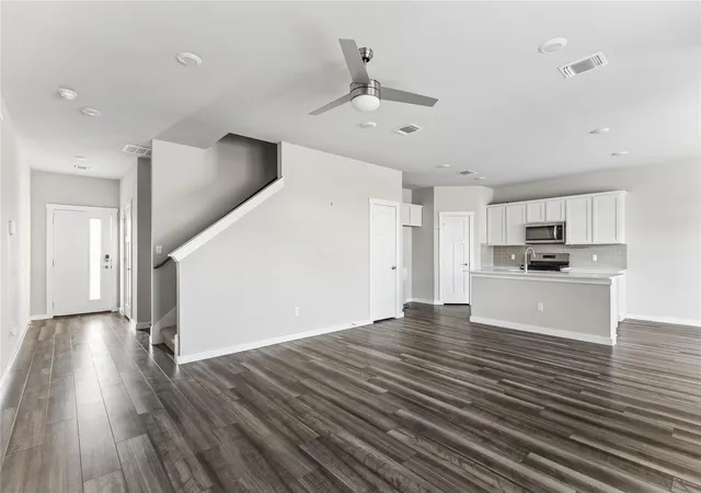 Photo 3 of Single family home for sale at 1141 Tipton St, Georgetown, TX 78633 | MLS# 1684526 | Listing updated on 2026-09-03