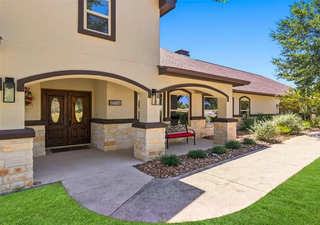 Photo 2 of Single family home for sale at 1711 Mountain Spgs, Canyon Lake, TX 78133 | MLS# 4839176 | Listing updated on 2026-09-03
