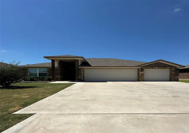 Photo 2 of Single family home for sale at 2652 Cowgirl Trl, Belton, TX 76513 | MLS# 7866133 | Listing updated on 2026-09-05