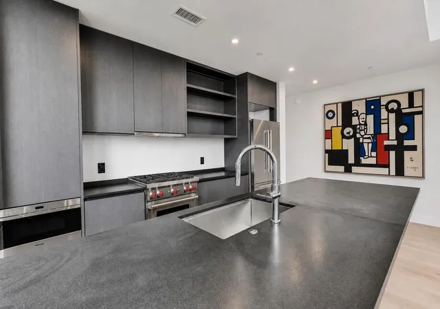 Photo 3 of Condo for sale at 610 Davis St #2205, Austin, TX 78701 | MLS# 8357517 | Listing updated on 2026-09-04