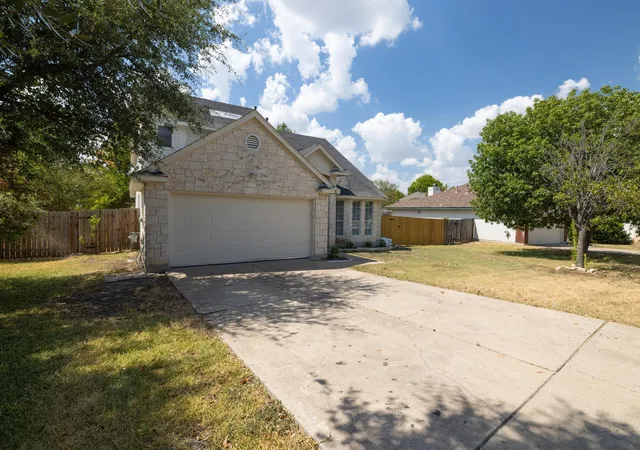 Photo 2 of Single family home for sale at 18 Azalea Dr, Georgetown, TX 78626 | MLS# 3138709 | Listing updated on 2026-09-03