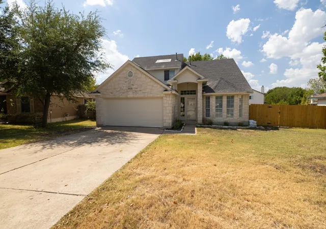 Photo 3 of Single family home for sale at 18 Azalea Dr, Georgetown, TX 78626 | MLS# 3138709 | Listing updated on 2026-09-03