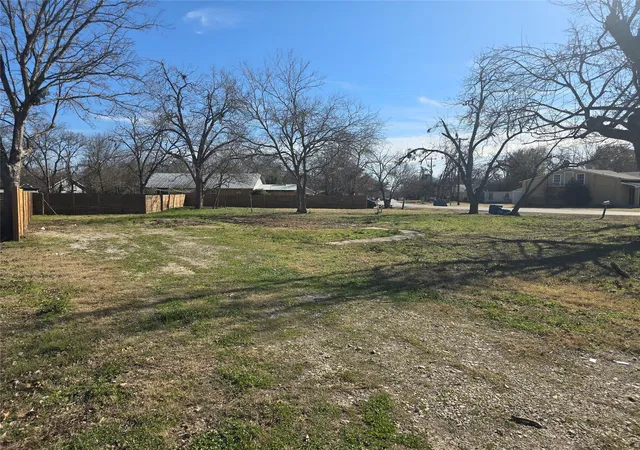 Photo 4 of Land for sale at 305 Lexington Rd, Elgin, TX 78621 | MLS# 5716697 | Listing updated on 2026-09-01