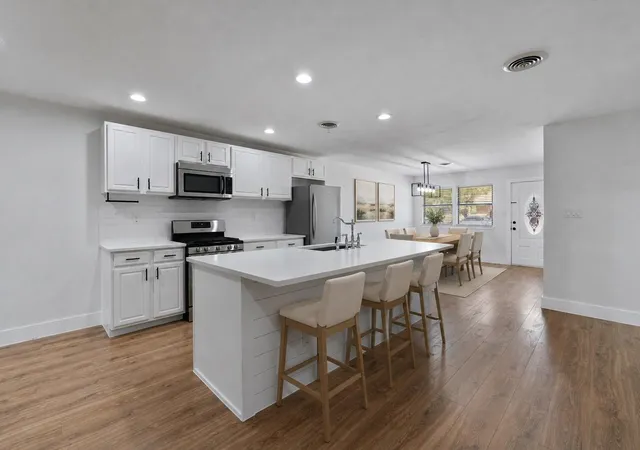 Photo 2 of Single family home for sale at 556 E 19th Street, Georgetown, TX 78626 | MLS# 4272395 | Listing updated on 2026-09-05
