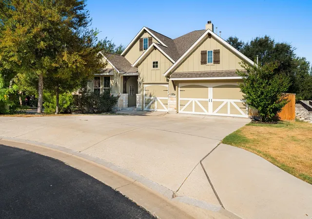 Photo 2 of Single family home for sale at 140 Lake Rim Cir, Georgetown, TX 78633 | MLS# 5765934 | Listing updated on 2026-09-03