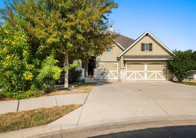 Photo 3 of Single family home for sale at 140 Lake Rim Cir, Georgetown, TX 78633 | MLS# 5765934 | Listing updated on 2026-09-03