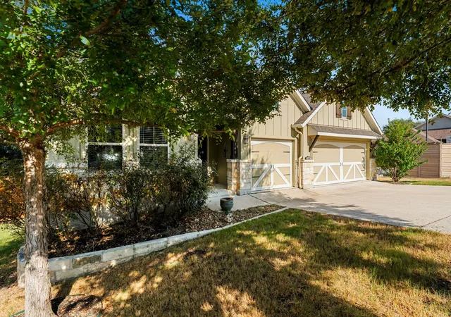 Photo 4 of Single family home for sale at 140 Lake Rim Cir, Georgetown, TX 78633 | MLS# 5765934 | Listing updated on 2026-09-03