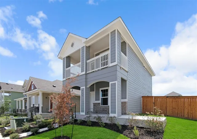 Photo 4 of Single family home for sale at 404 Spiny Lizard Ln, San Marcos, TX 78666 | MLS# 9698988 | Listing updated on 2026-09-02