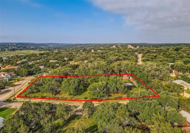 Photo 3 of Single family home for sale at 773 Lookout Dr, Canyon Lake, TX 78133 | MLS# 3715641 | Listing updated on 2026-09-03