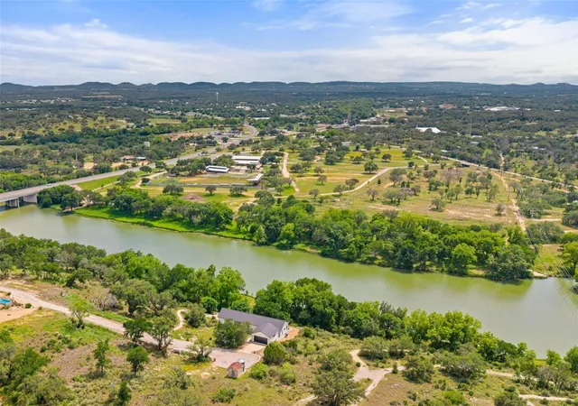 Photo 2 of Single family home for sale at 299 River Pl, Johnson City, TX 78636 | MLS# 5861555 | Listing updated on 2026-09-02