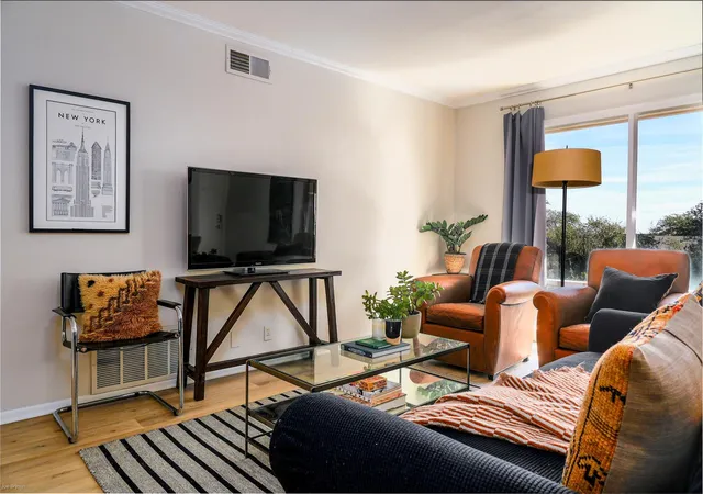 Photo 3 of Condo for sale at 5326 Balcones Dr #D, Austin, TX 78731 | MLS# 2689336 | Listing updated on 2026-09-02