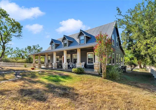 Photo 2 of Single family home for sale at 211 Riverside Dr W, Llano, TX 78643 | MLS# 3319191 | Listing updated on 2026-09-03