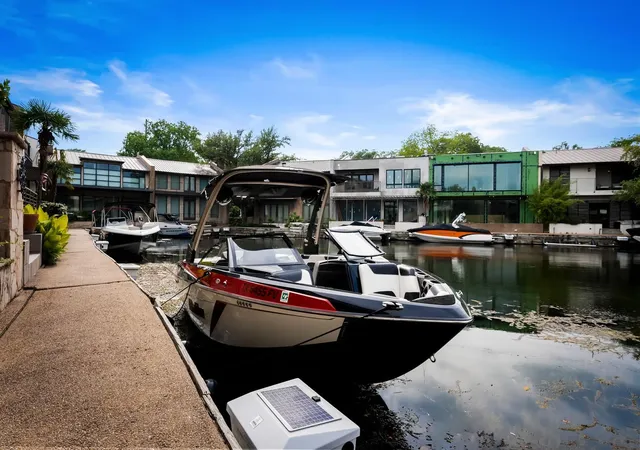 Photo 4 of Condo for sale at 2433 Westlake Dr, Austin, TX 78746 | MLS# 1455294 | Listing updated on 2026-09-04