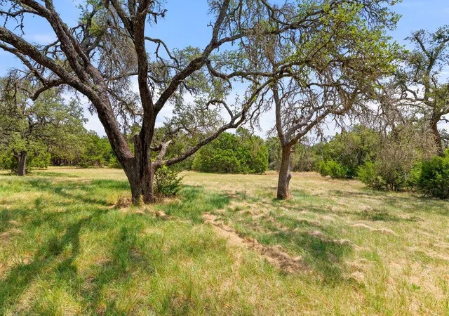Photo 4 of Single family home for sale at 1984 N Grape Crk Rd, Fredericksburg, TX 78624 | MLS# 3031453 | Listing updated on 2026-09-02