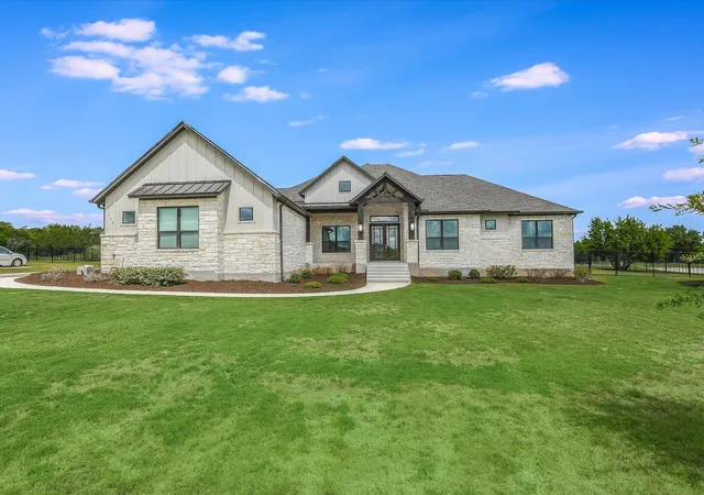 Photo 1 of Single family home for sale at 113 Tesoro Perdido Cv, Liberty Hill, TX 78642 | MLS# 2890865 | Listing updated on 2026-09-07