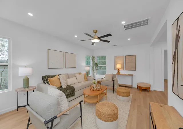 Photo 3 of Single family home for sale at 1709 Cecelia St, Taylor, TX 76574 | MLS# 1717626 | Listing updated on 2026-09-03