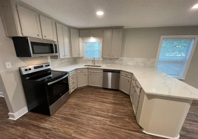 Photo 4 of Single family home for sale at 503 Byrne St, Smithville, TX 78957 | MLS# 4386178 | Listing updated on 2026-09-03