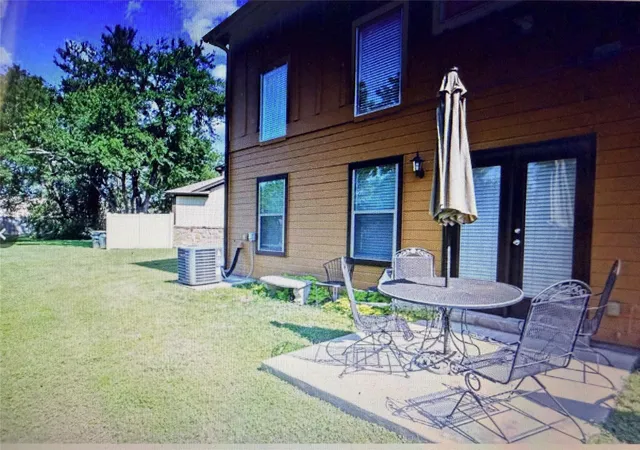 Listing Photo 4 - Condo for sale in building located at 11409 Lost Maples Trl, Austin, TX 78748 - Unit #11409