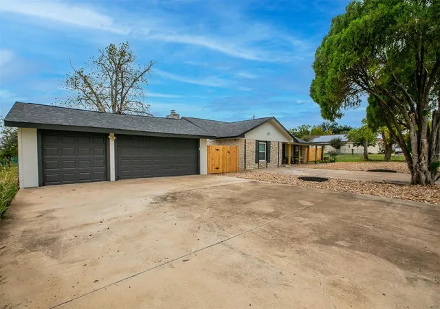 Photo 3 of Single family home for sale at 4613 Joseph Dr, Round Rock, TX 78665 | MLS# 2212031 | Listing updated on 2026-09-03