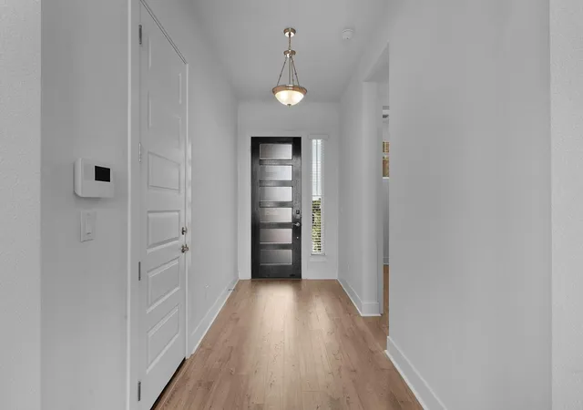 Photo 3 of Single family home for sale at 215 Slater Ct, Liberty Hill, TX 78642 | MLS# 7200579 | Listing updated on 2026-09-03