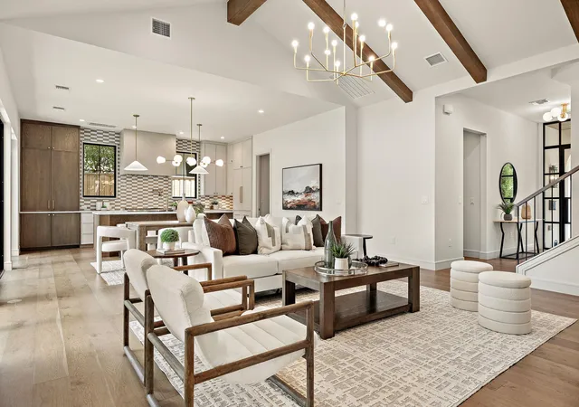 Photo 4 of Single family home for sale at 2705 Warren St, Austin, TX 78703 | MLS# 9476440 | Listing updated on 2026-09-03