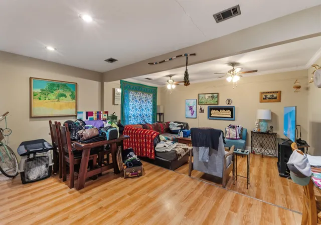 Photo 4 of Single family home for sale at 1600 Grayford Dr, Austin, TX 78704 | MLS# 1268978 | Listing updated on 2026-09-03