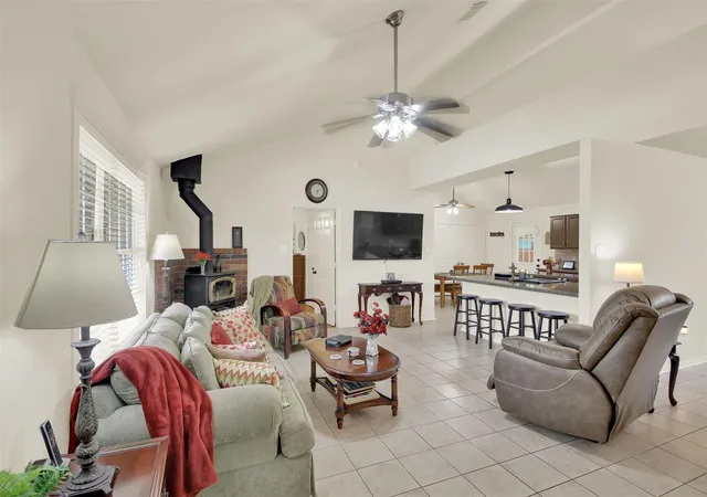 Photo 4 of Single family home for sale at 107 Taylor Dr, Spicewood, TX 78669 | MLS# 6190372 | Listing updated on 2026-09-04