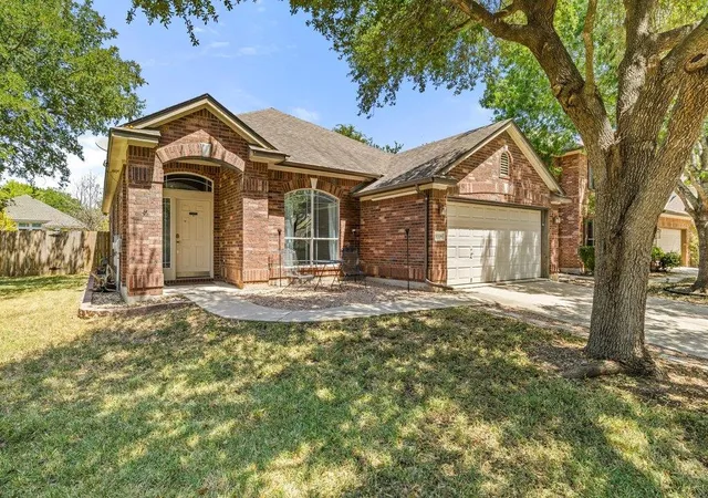 Photo 2 of Single family home for sale at 10336 Channel Is Dr, Austin, TX 78747 | MLS# 4464572 | Listing updated on 2026-09-05