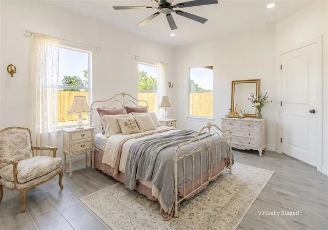 Photo 3 of Single family home for sale at 311 Myrtle Rd, Smithville, TX 78957 | MLS# 6304394 | Listing updated on 2026-10-10