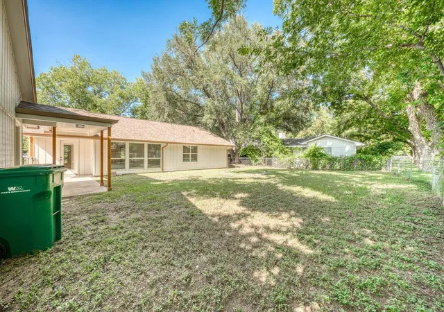 Photo 4 of Single family home for sale at 319 Columbine St, Meadowlakes, TX 78654 | MLS# 4120428 | Listing updated on 2026-09-04