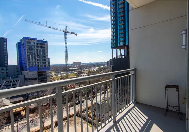 Photo 3 of Condo for sale at 603 Davis St #1005, Austin, TX 78701 | MLS# 7768474 | Listing updated on 2026-09-04