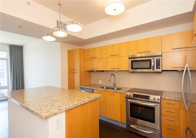 Photo 4 of Condo for sale at 603 Davis St #1005, Austin, TX 78701 | MLS# 7768474 | Listing updated on 2026-09-04