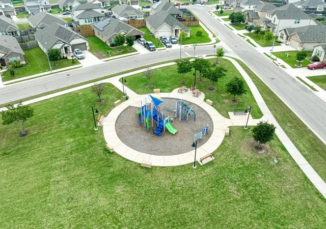 Photo 35 of Single family home for sale at 305 Windy Reed Rd, Hutto, TX 78634 | MLS# 9925145 | Listing updated on 2026-09-04