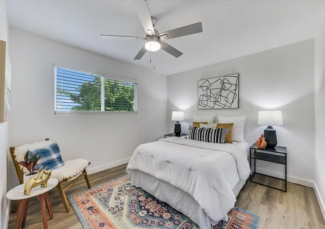 Listing Photo 3 - Condo for sale in building located at 3703 Harmon Ave, Austin, TX 78705 - Unit #206