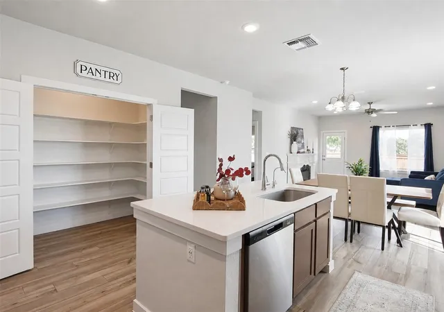 Photo 4 of Single family home for sale at 1924 Split Rock Rd, New Braunfels, TX 78130 | MLS# 7238994 | Listing updated on 2026-09-07
