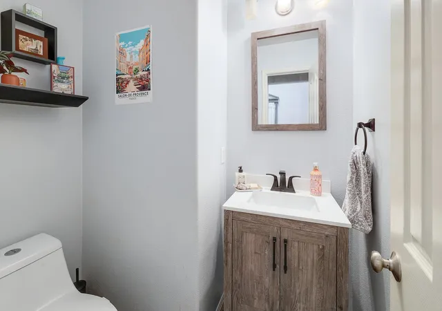 Photo 3 of Single family home for sale at 12204 Waterton Parke Cir, Austin, TX 78726 | MLS# 7117960 | Listing updated on 2026-09-05
