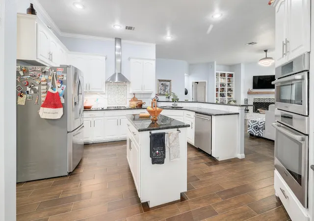 Photo 4 of Single family home for sale at 12204 Waterton Parke Cir, Austin, TX 78726 | MLS# 7117960 | Listing updated on 2026-09-05