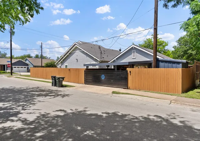 Photo 36 of Single family home for sale at 601 W 17th Street, Georgetown, TX 78626 | MLS# 2461741 | Listing updated on 2026-09-05
