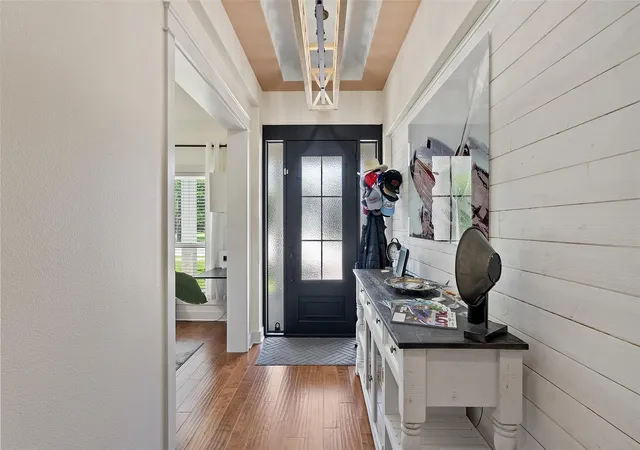 Photo 4 of Single family home for sale at 601 W 17th Street, Georgetown, TX 78626 | MLS# 2461741 | Listing updated on 2026-09-05