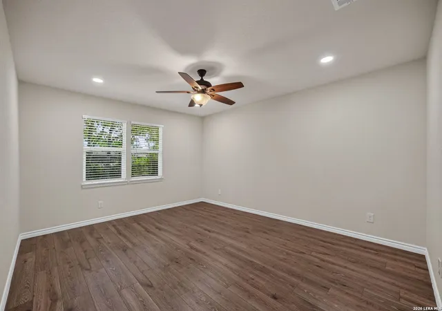 Photo 3 of Single family home for sale at 218 Park Ln, Universal City, TX 78148 | MLS# 1896576 | Listing updated on 2026-09-22