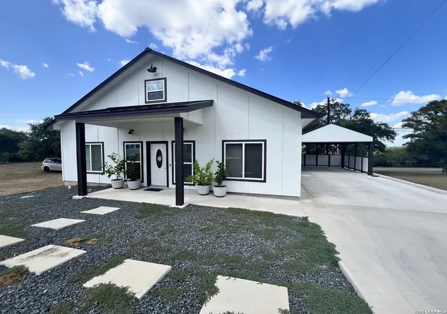 Photo 2 of Single family home for sale at 708 Taylor Dr, Marble Falls, TX 78657 | MLS# 1936776 | Listing updated on 2026-09-16