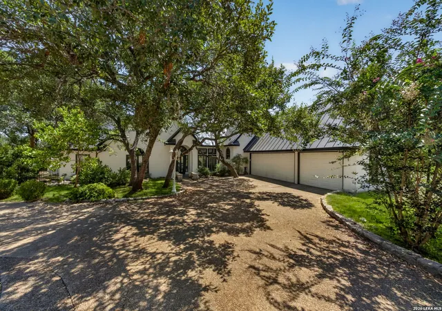 Photo 2 of Single family home for sale at 29440 Red Bud Hl, Fair Oaks Ranch, TX 78015 | MLS# 1945827 | Listing updated on 2026-09-14